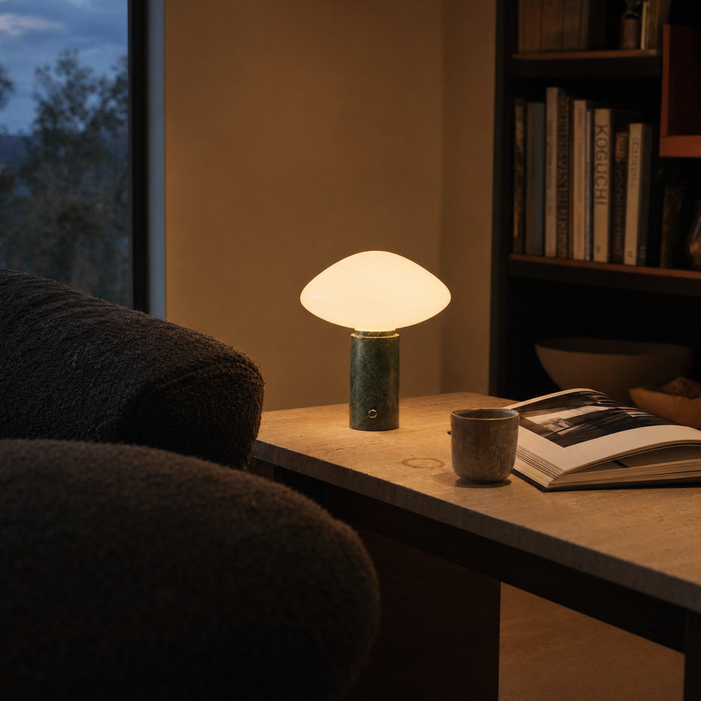 Juniper lifestyle 01 - living room table
