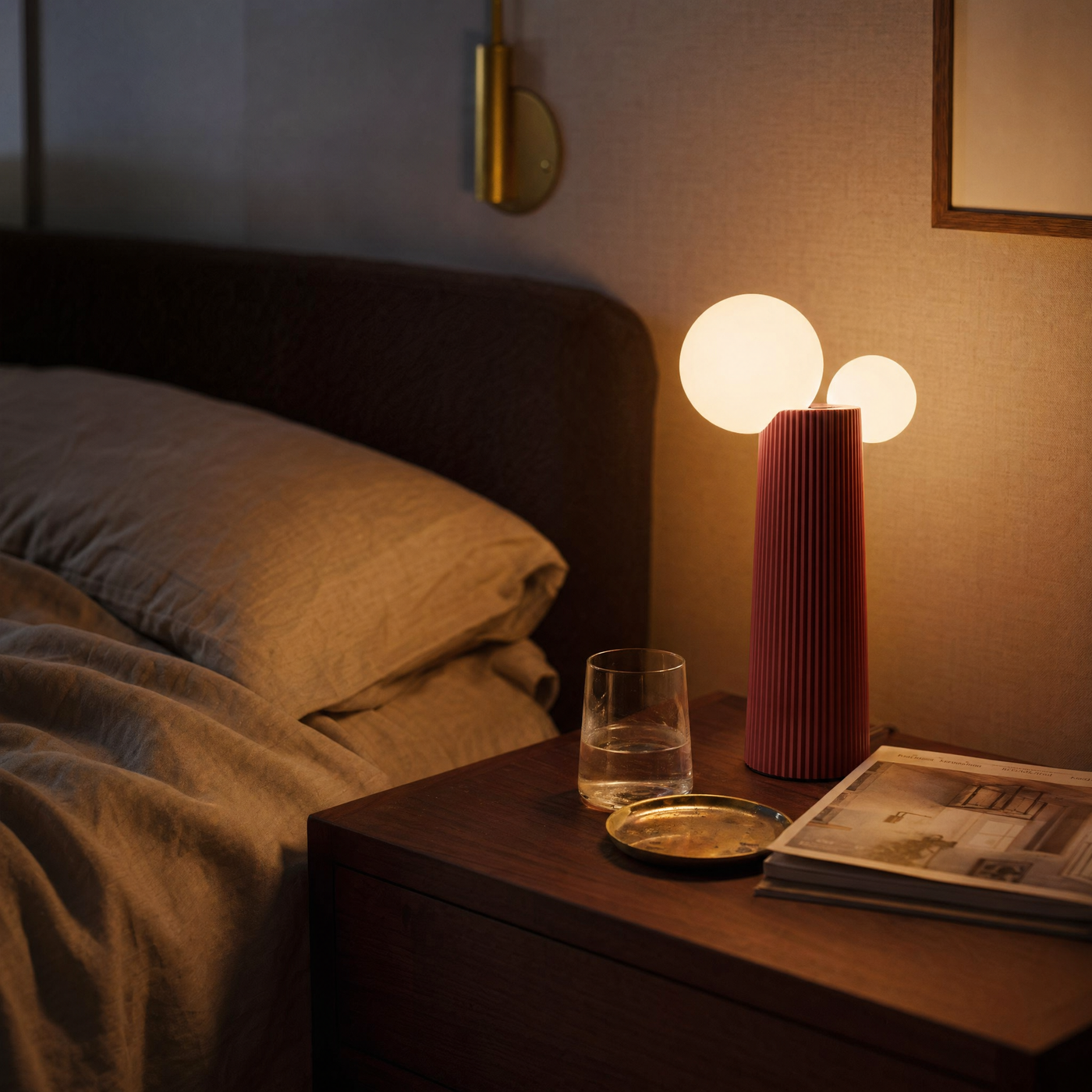 Bud lifestyle 02 - bedroom nightstand