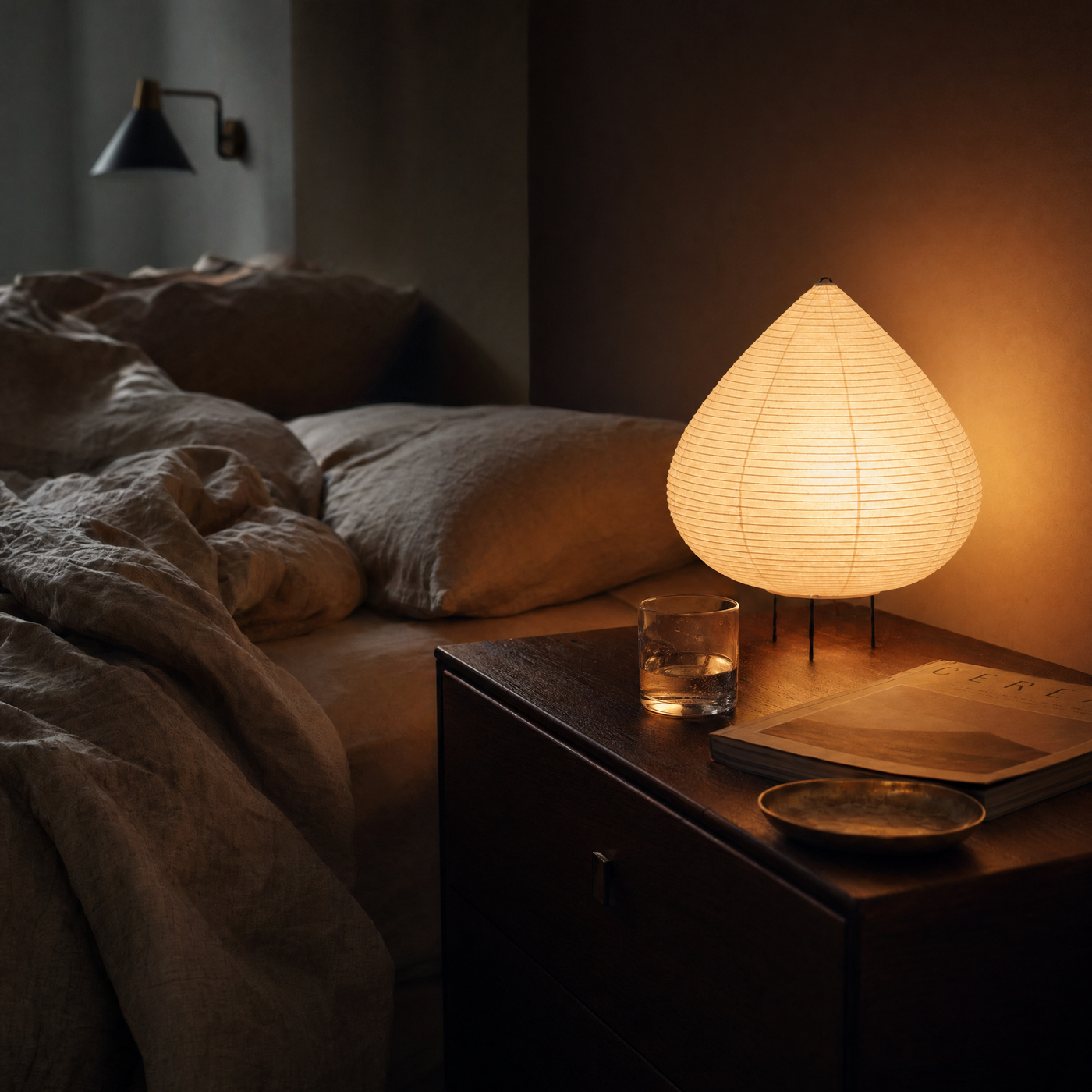 Drop lifestyle 02 - bedroom nightstand