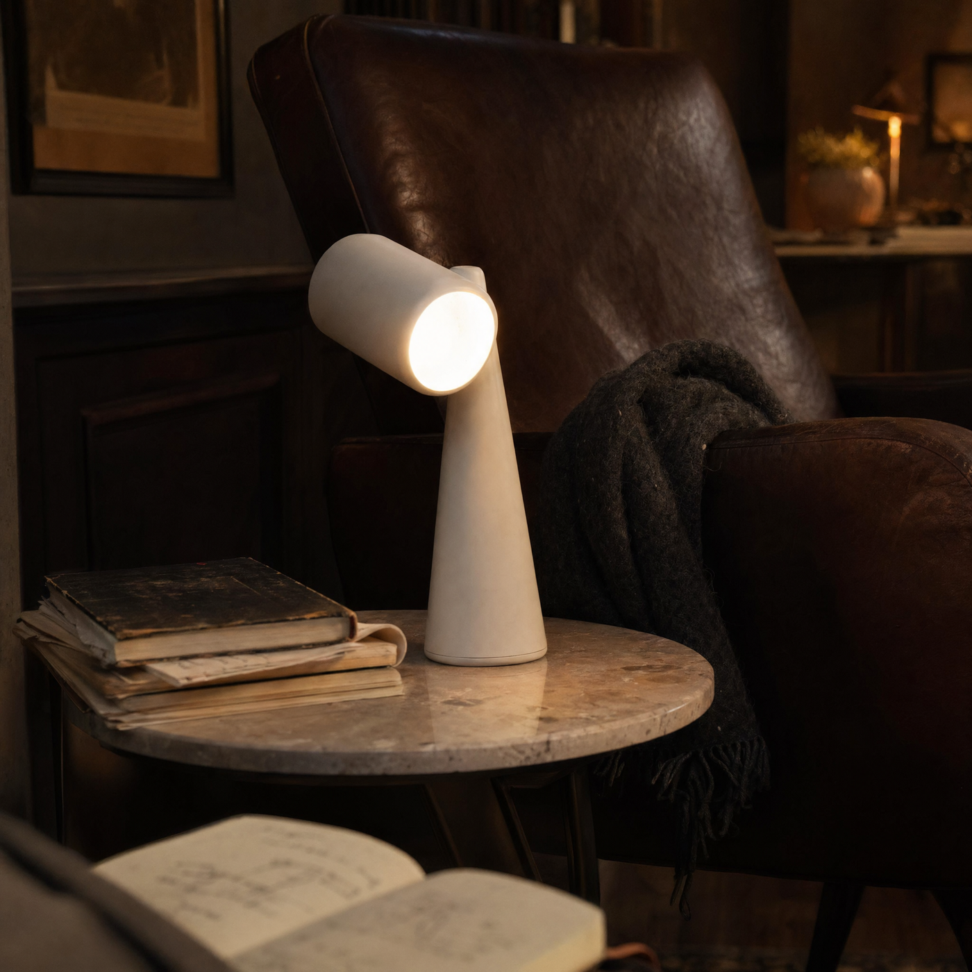 Pip lifestyle 04 - reading side table